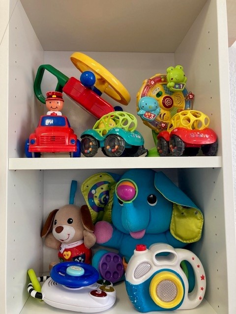 Charlton Toy Library logo